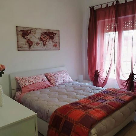 Attico Con Terrazzo Relax Lägenhet Ladispoli Exteriör bild