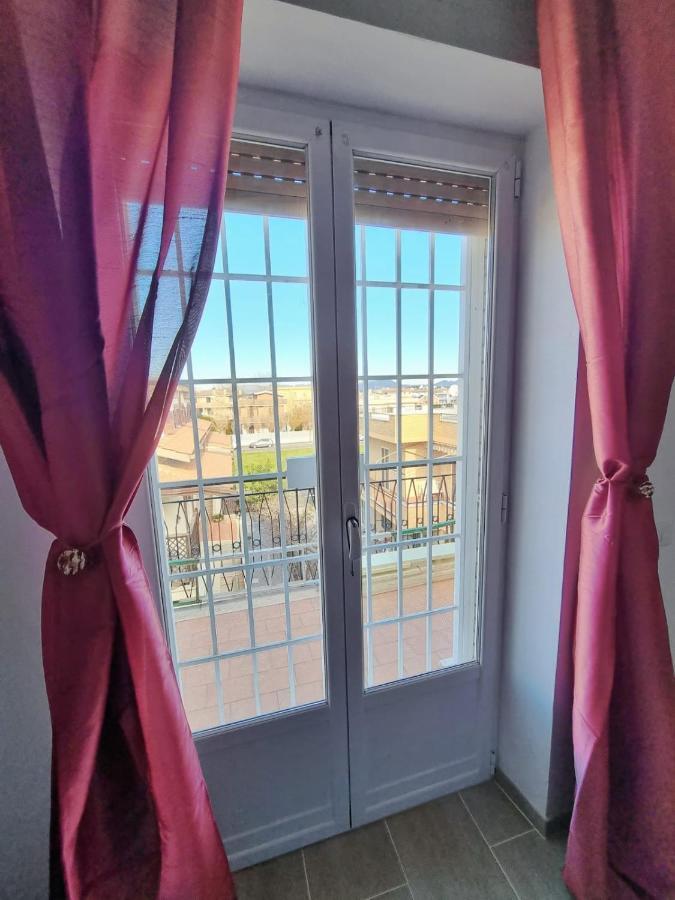 Attico Con Terrazzo Relax Lägenhet Ladispoli Exteriör bild